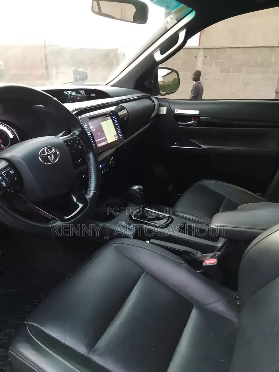 Toyota Hilux 2019 White