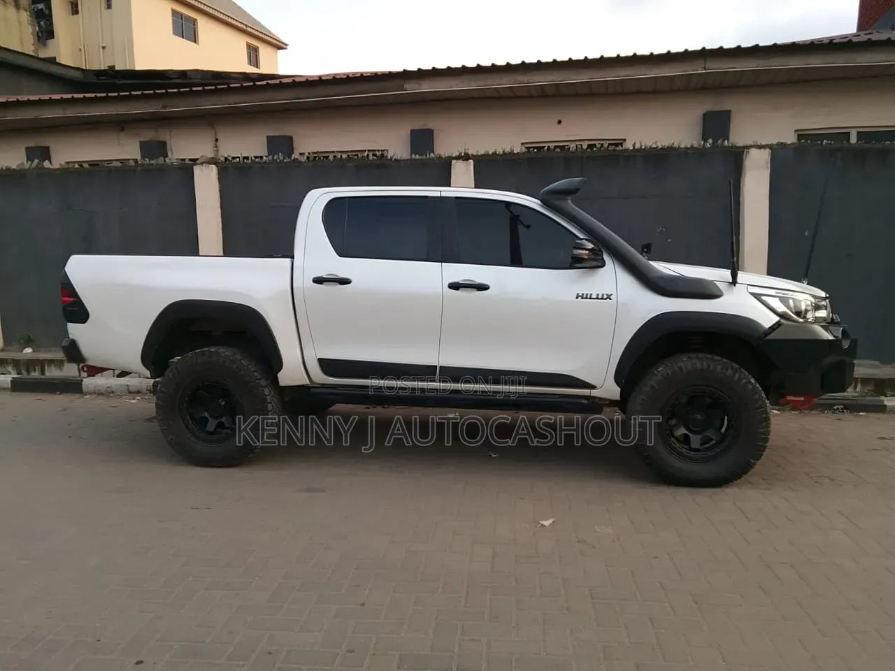 Toyota Hilux 2019 White