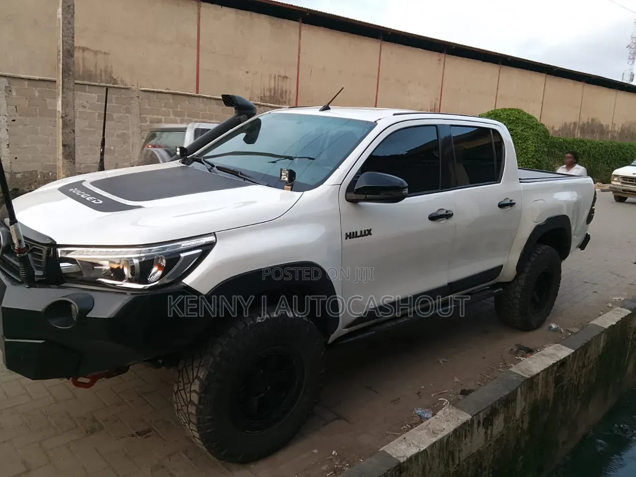 Toyota Hilux 2019 White