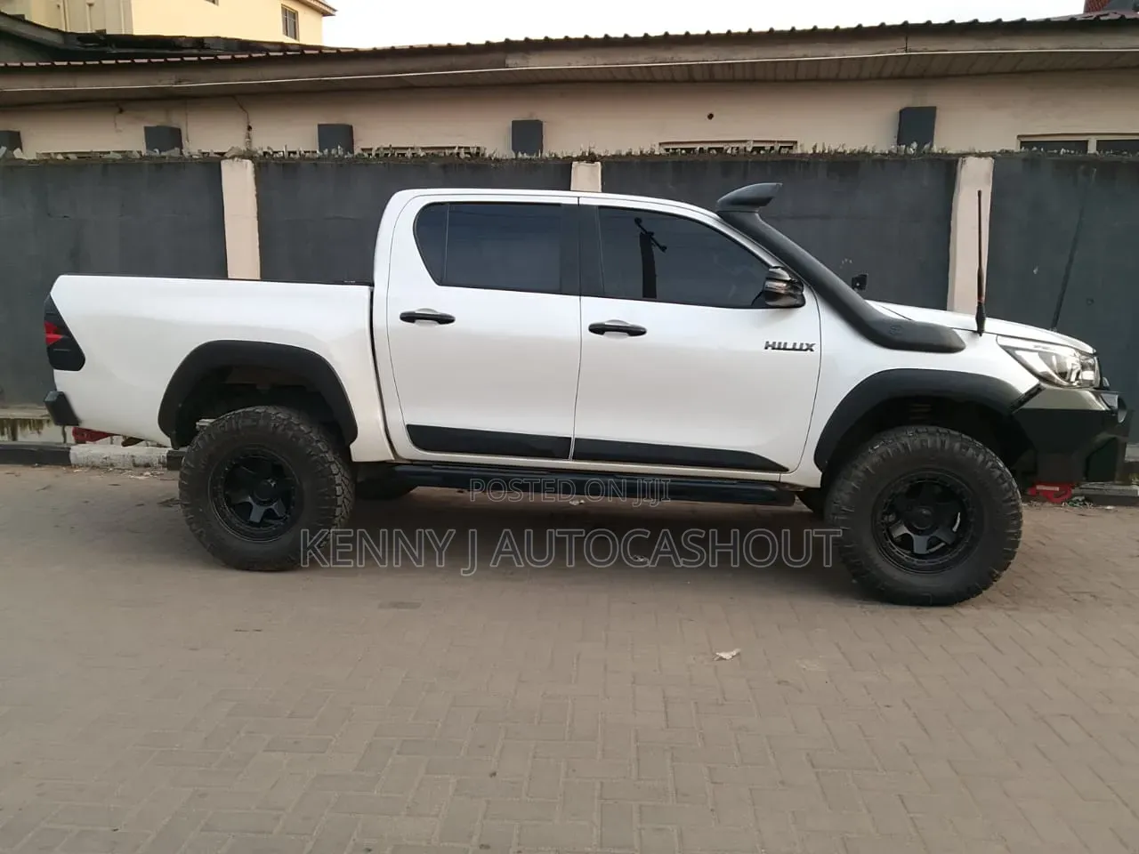 Toyota Hilux 2019 White