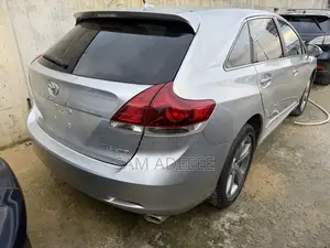 Toyota Venza XLE 4dr Wagon (2.7L 4cyl 6A) 2015 Silver