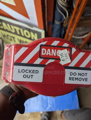 TRADESAFE Adjustable Gate Valve Lockout Device
