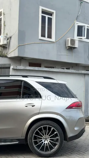 Mercedes-Benz GLE-Class 2020 Gold