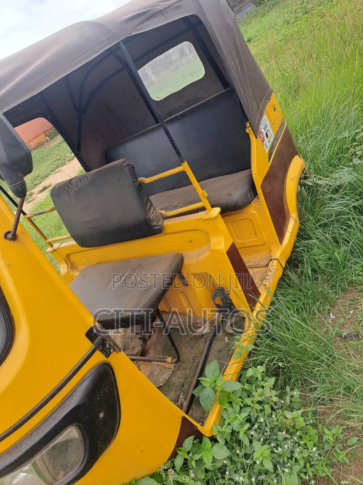 TVS King Deluxe Plus iTouch Start 2022 Yellow