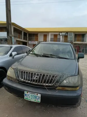 Lexus RX 2000 Green
