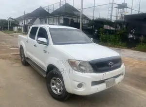 Toyota Hilux 2.7 VVT-i 4X4 SRX 2011 White