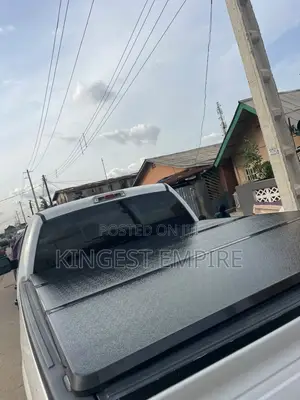 Fiber Folding Boot Cover for Hilux