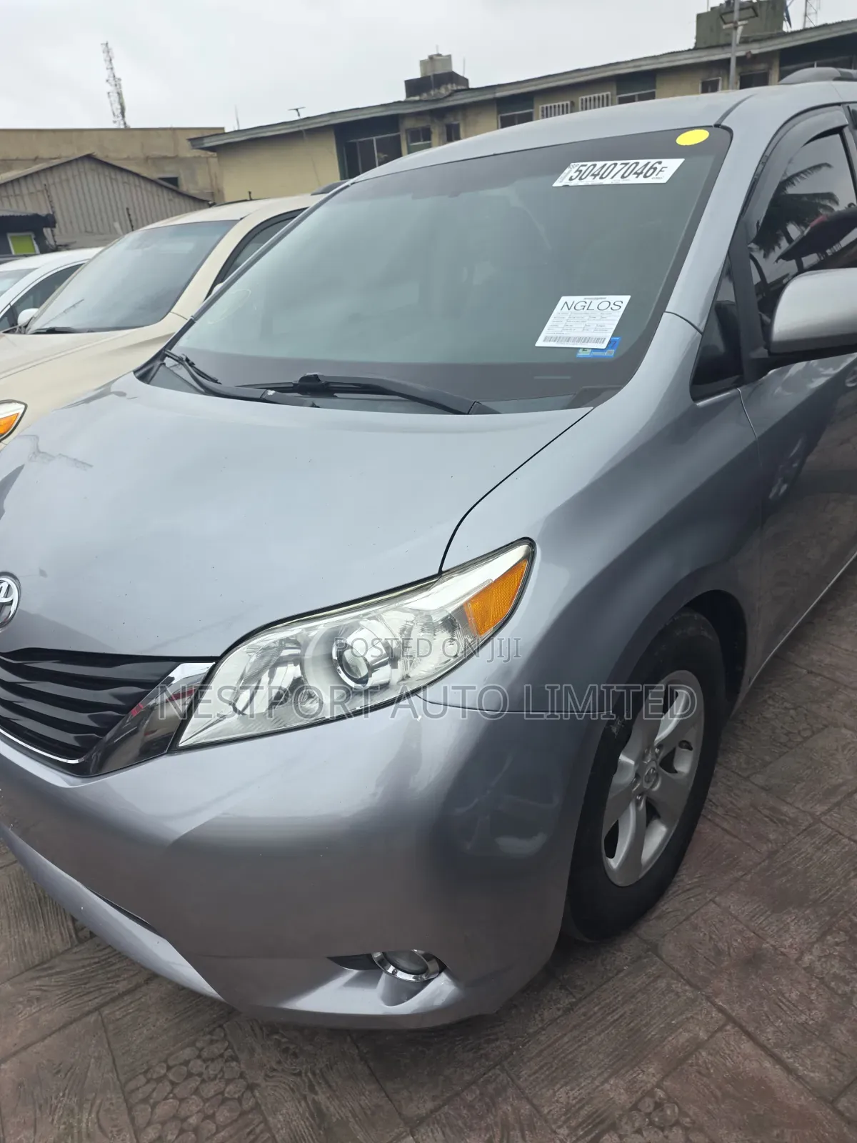 Toyota Sienna LE 7 Passenger Mobility 2011 Silver
