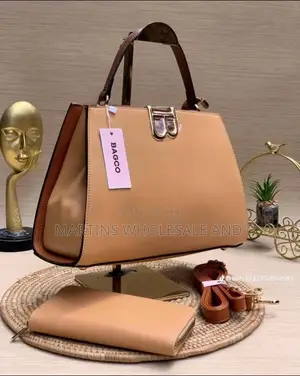 Brown Textured Bagco Structured Trapezoidal Handbag Set Features a Pro
