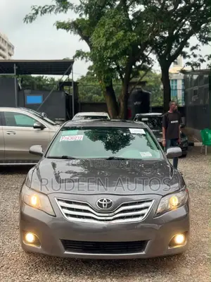 Toyota Camry 2011 Gray