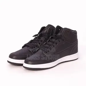 Black Leather Casual Sneakers