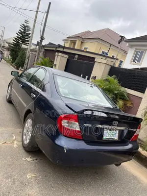 Toyota Camry LE 4dr Sedan (2.4L 4cyl 5M) 2004 Blue