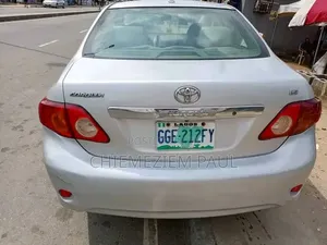 Toyota Corolla 2011 Silver