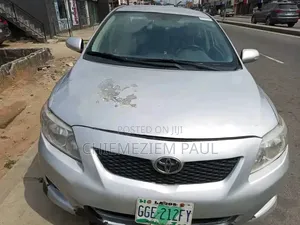 Toyota Corolla 2011 Silver
