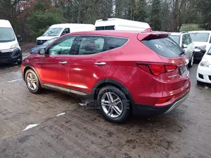 Hyundai Santa Fe 2017 Red