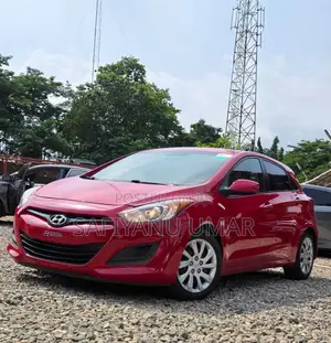 Hyundai Elantra 2014 Red
