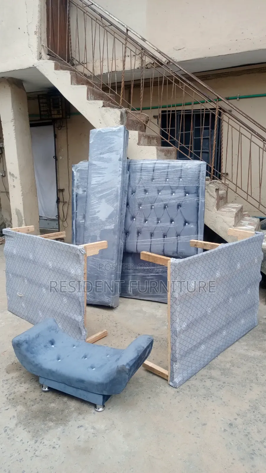 4.5/6 Padded Bed Frame
