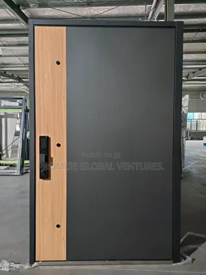 Pivot With Smart Lock