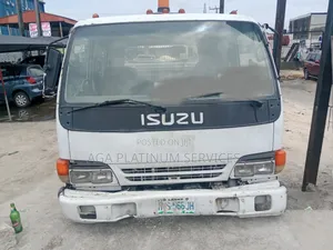 Isuzu Automatic Diesel 6 Tyres Truck