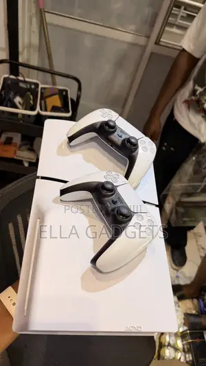 Clean Like New; Uk Used Ps5 Slim Disk Edition With Game and 2 Pads