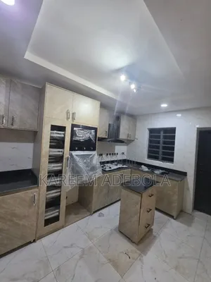 4bdrm Townhouse / Terrace in Omole Phase 2 for rent