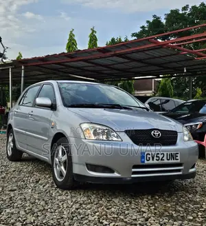 Toyota Corolla 2004 Silver