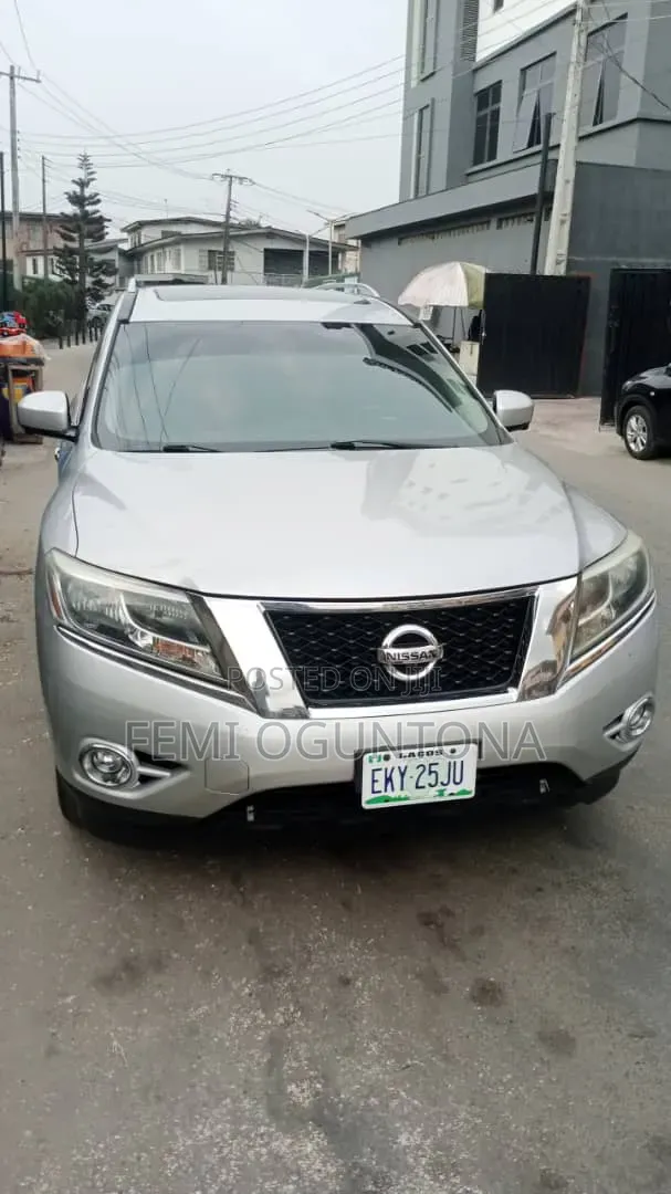 Nissan Pathfinder 2015 Silver