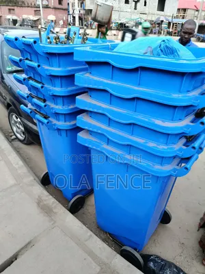 250 Little Dustbin Blue Color