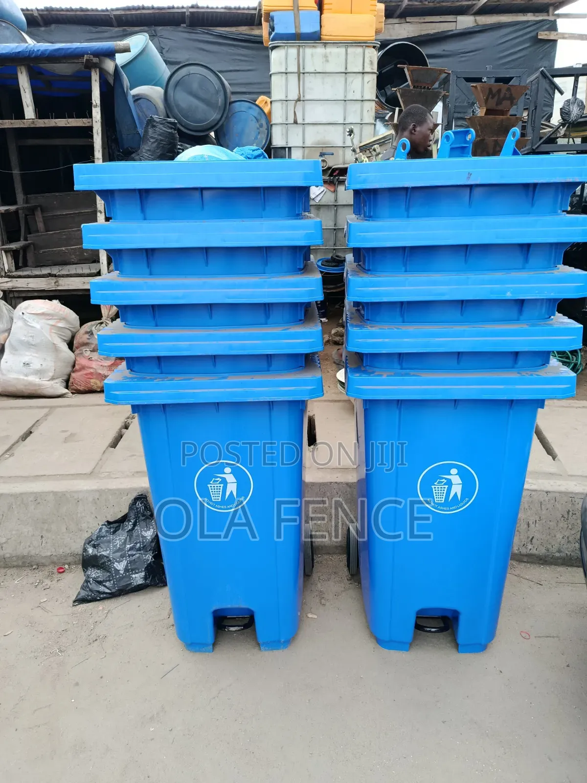 250 Little Dustbin Blue Color