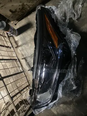Headlight Toyota Highlander 2020