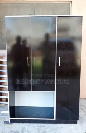 4 Feet Wardrobe