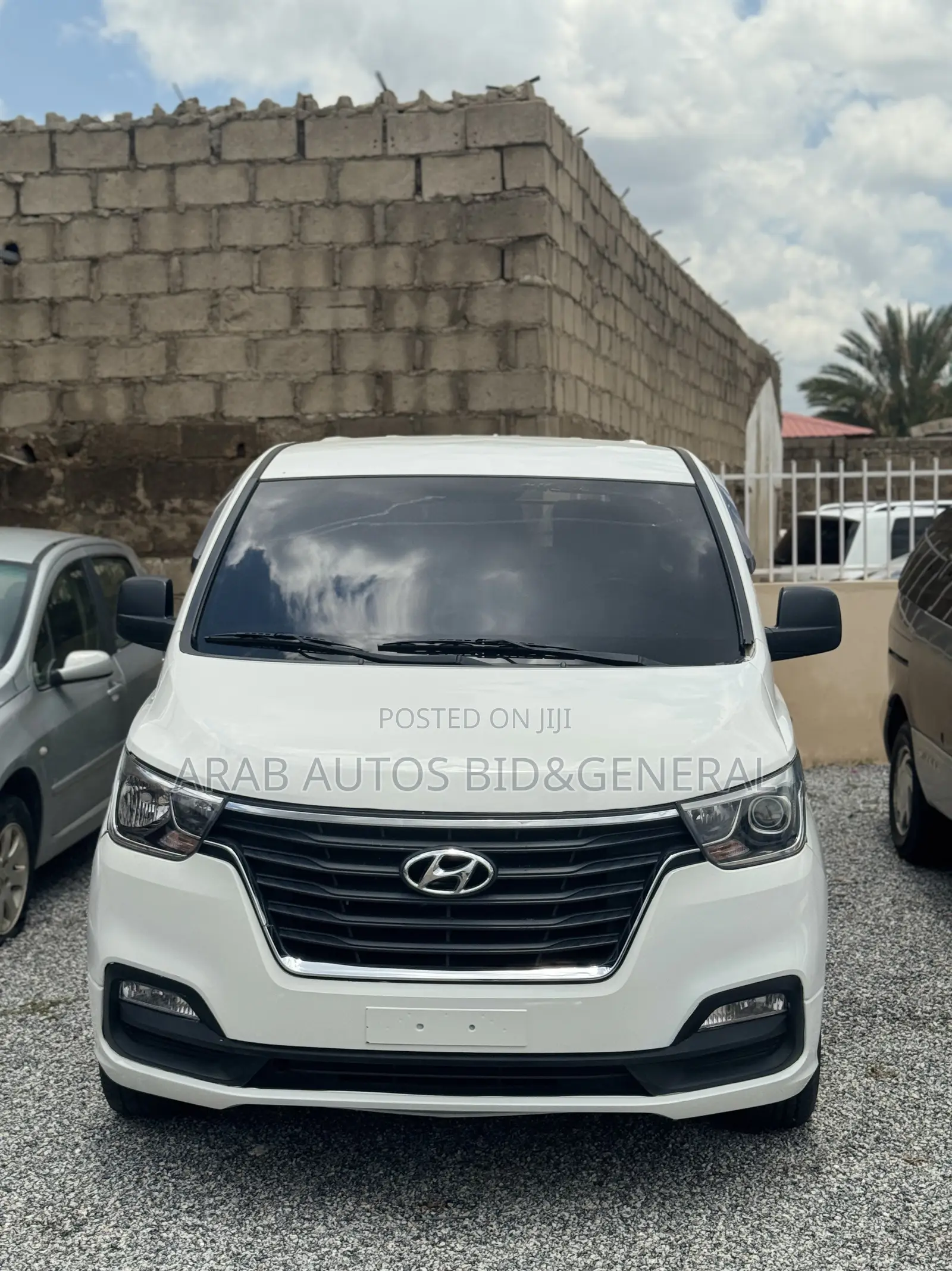 Hyundai Starex 2021 White