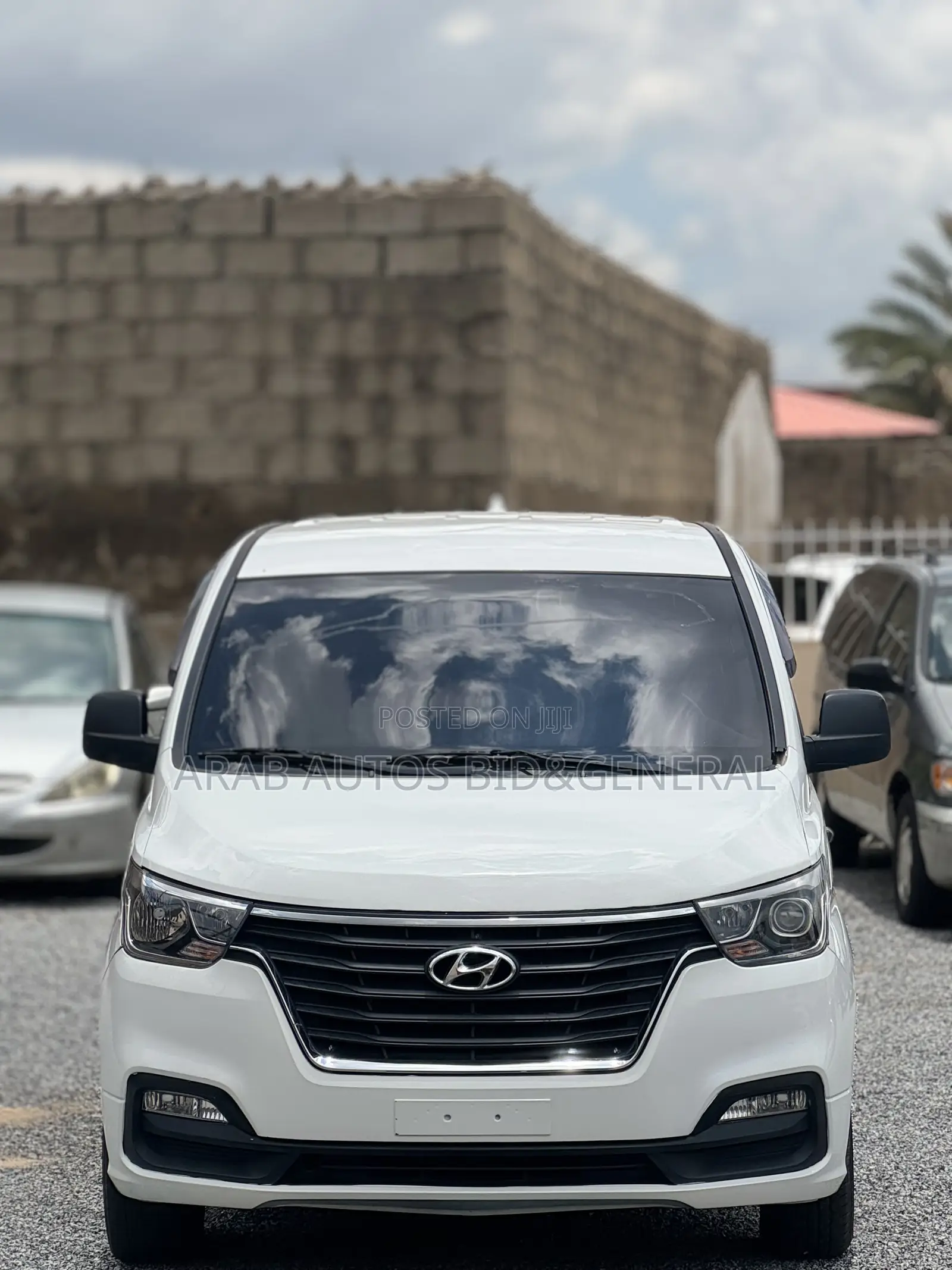 Hyundai Starex 2021 White