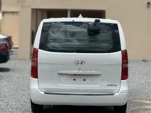 Hyundai Starex 2021 White