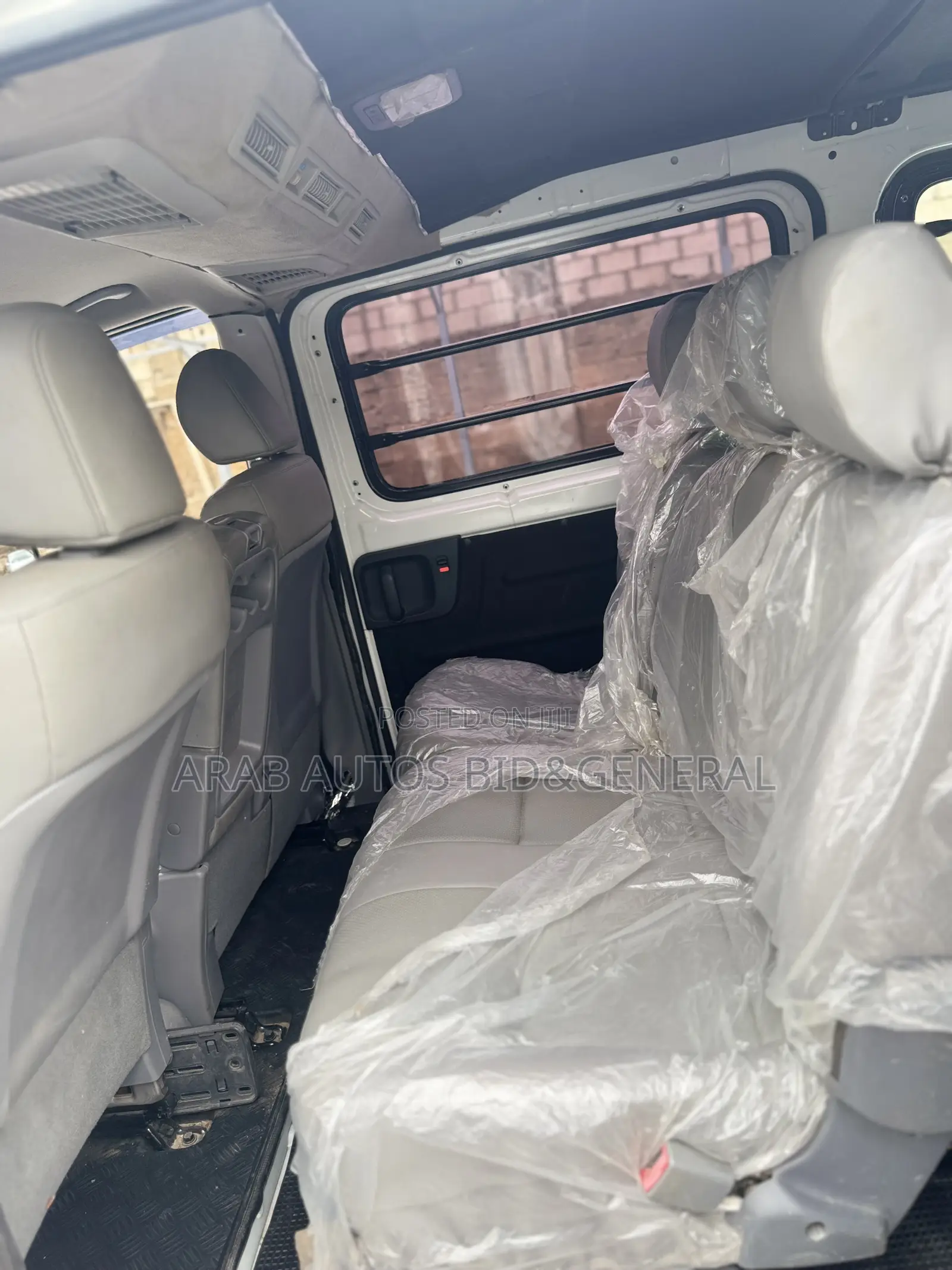 Hyundai Starex 2021 White