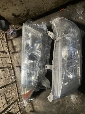 Headlight Toyota Highlander 2012 Model