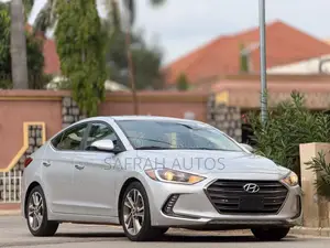 Hyundai Elantra 2017 Silver