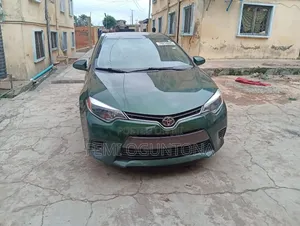 Toyota Corolla 2016 Green