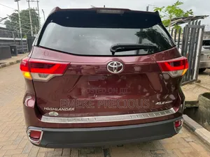 Toyota Highlander 2015 Red