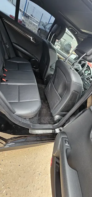 Mercedes-Benz C300 Luxury Sedan AWD (3.0L 6cyl 7A) 2008 Black