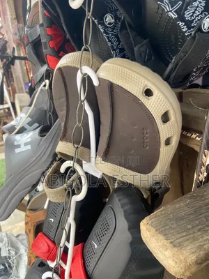Original Men’s Crocs | Cozy Clogs for Everyday Wear