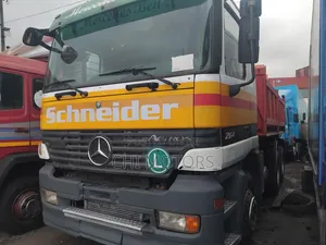 Mercedes AUTORS Tipper 10tyres