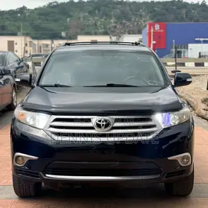 Toyota Highlander Limited 3.5l 4WD 2013 Black