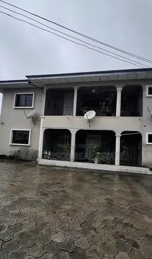 5bdrm Block of Flats in Woji for sale
