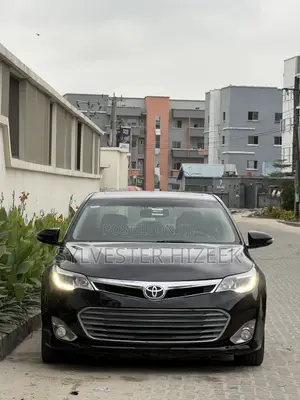Toyota Avalon Limited 4dr Sedan (3.5L 6cyl 6A) 2015 Black