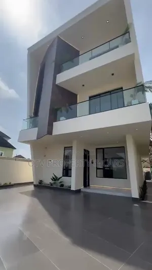 2bdrm Apartment in Lekki Phase 1 for sale
