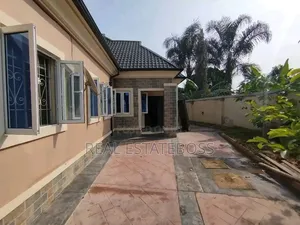 3bdrm Bungalow in Uyo for rent