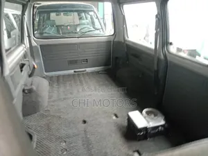 Mitsubishi L300 2005 Blue