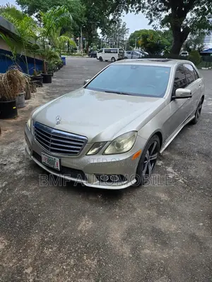 Mercedes-Benz E350 2011 Gold