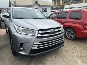 Toyota Highlander 2019 Silver